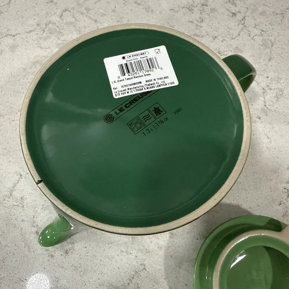 Le Creuset Medium Grand Teapot 1.3L 1.4QT BAMBOO Green Stoneware Glazed NEW